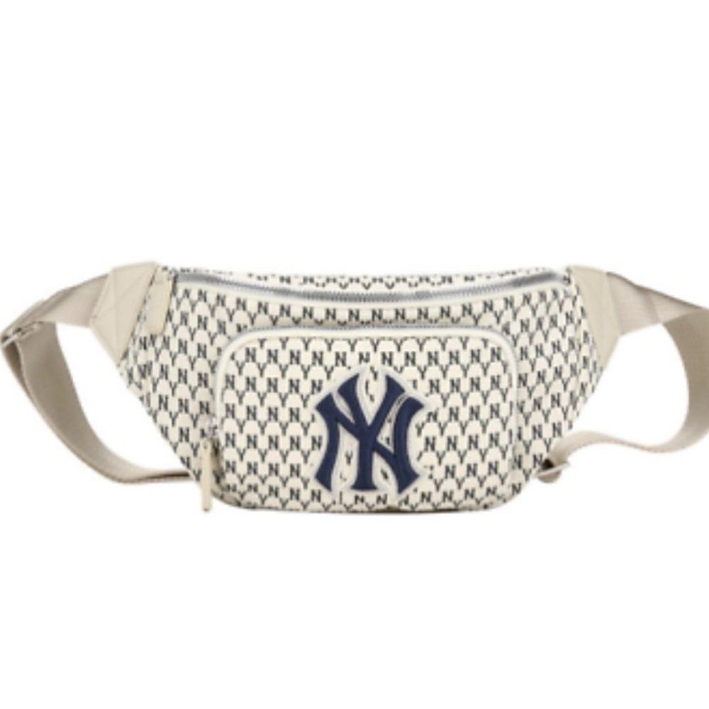 NWT MLB NY New York Yankees Monogram Fanny Pouch S